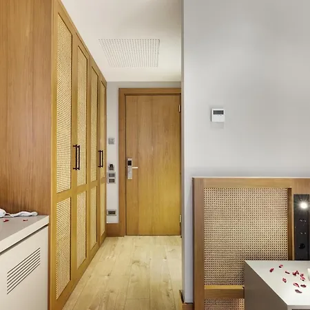 מלון Galata Rasso *